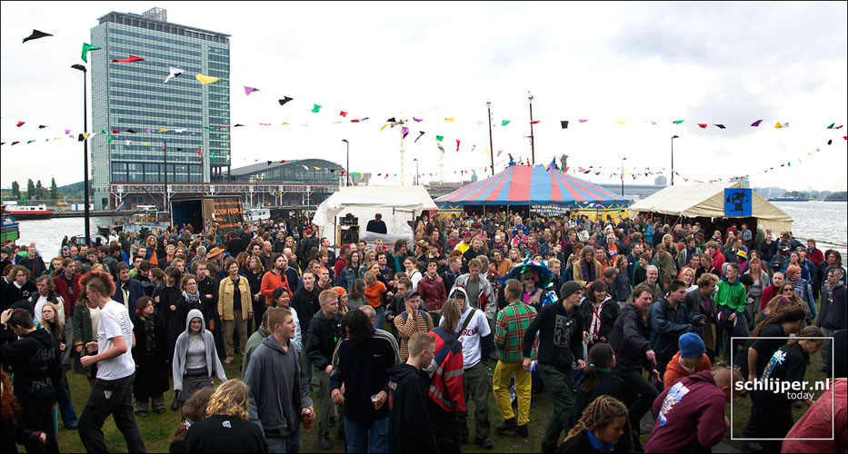 Nederland, Amsterdam, 30 april 2003