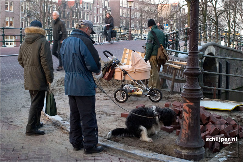 041220-hond-schijten.jpg