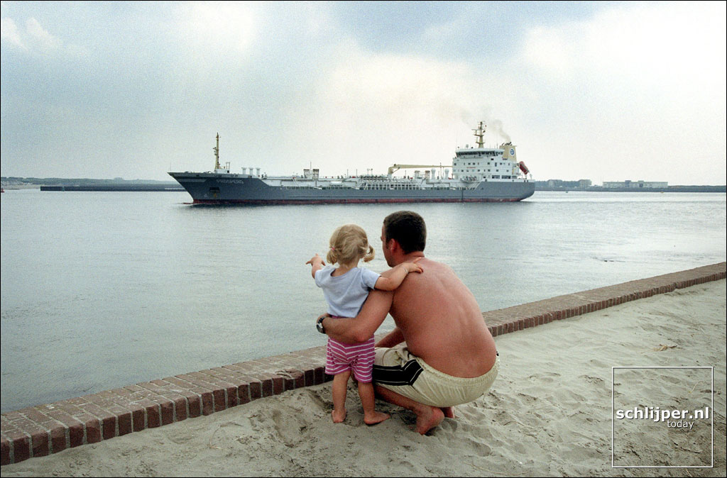 Nederland, Velsen, 21 augustus 2001.