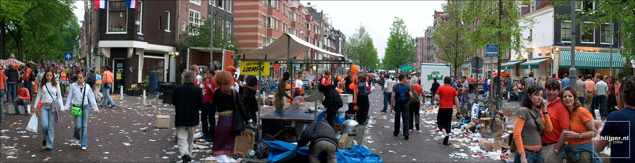 Nederland, Amsterdam, 30 april 2004
