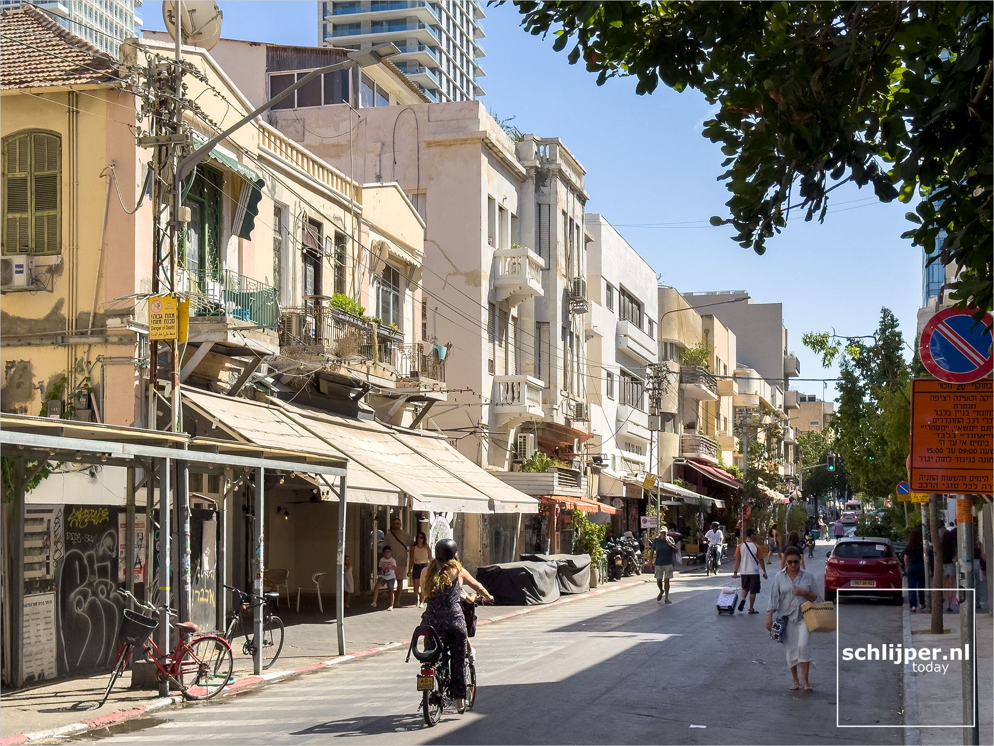 Israel, Tel Aviv, October 6, 2025